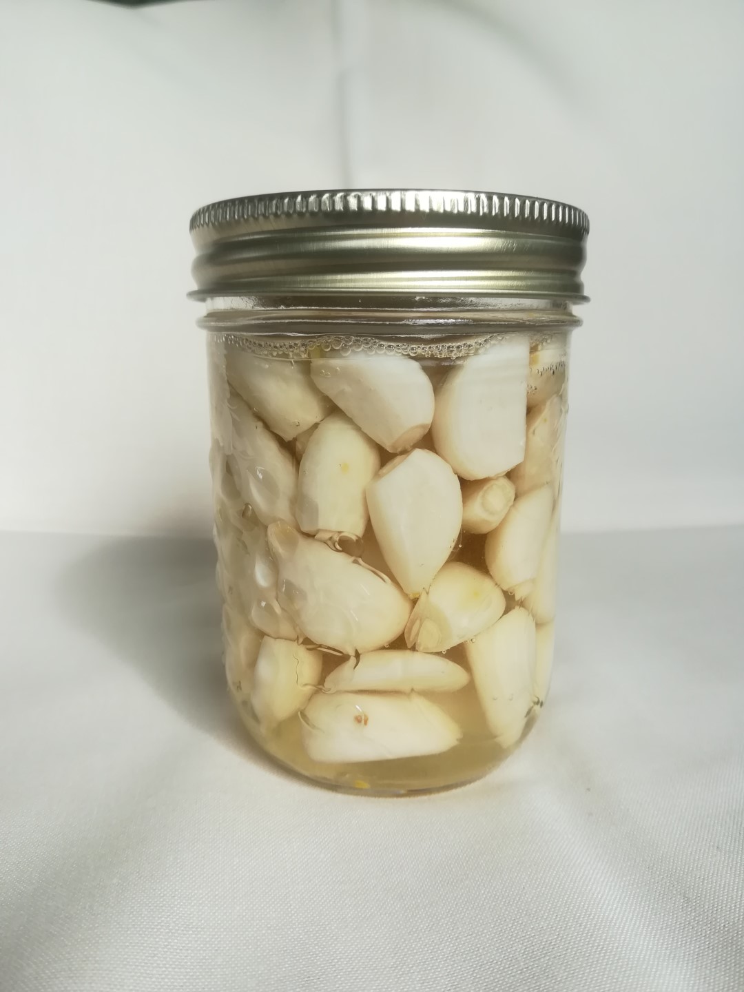 Specialty Pickled Garlic: Original Honey